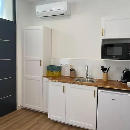 : Idealement Situe Апартаменты Нарбонна